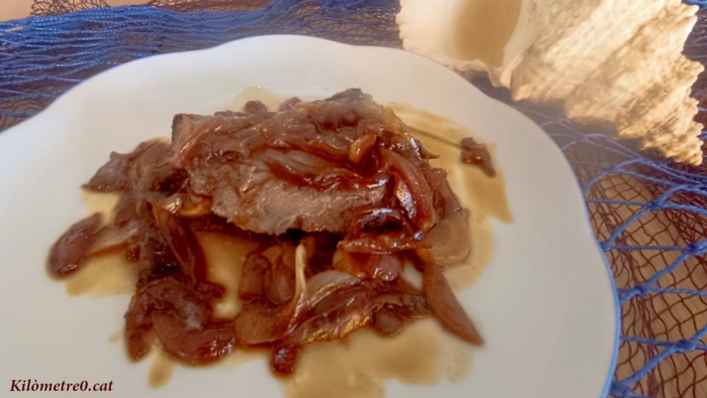bonítol amb ceba