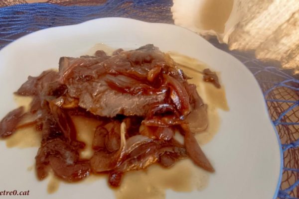 bonítol amb ceba