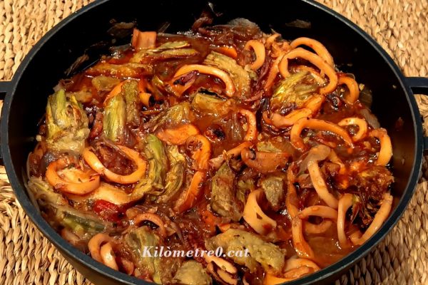 RECEPTA CALAMARSOS AMB POTERA I CARXOFES