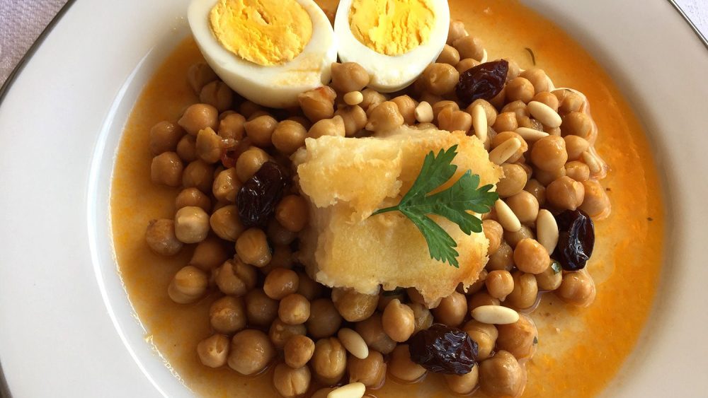 BACALLA PATATES I CIGRONS