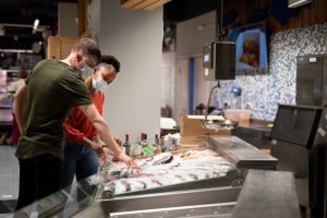 Ser peixater, un ofici de futur: el relleu generacional com a oportunitat per al sector